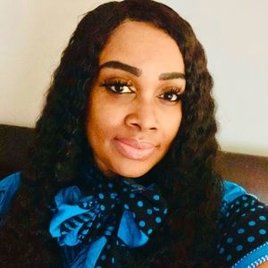 Meet your Posher, Toya